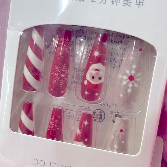 Christmas Santa Press On Nail Set - Picture 10 of 12